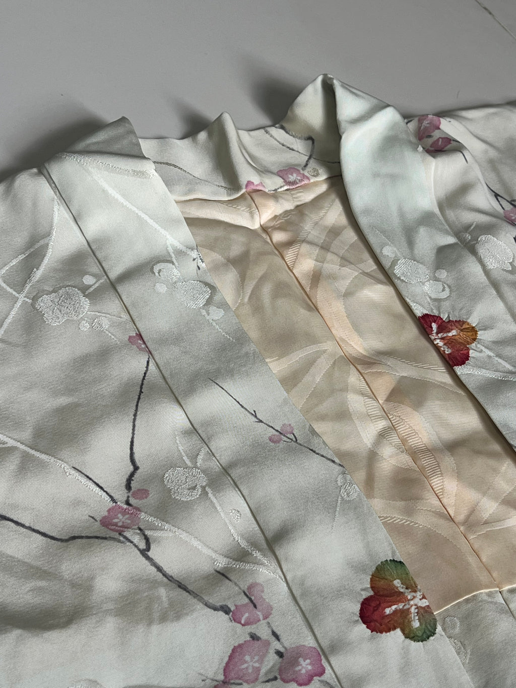 Vintage Japanese Haori Jacket Ivory Silk Cherry Blossom Floral Pattern Embroidered Kimono