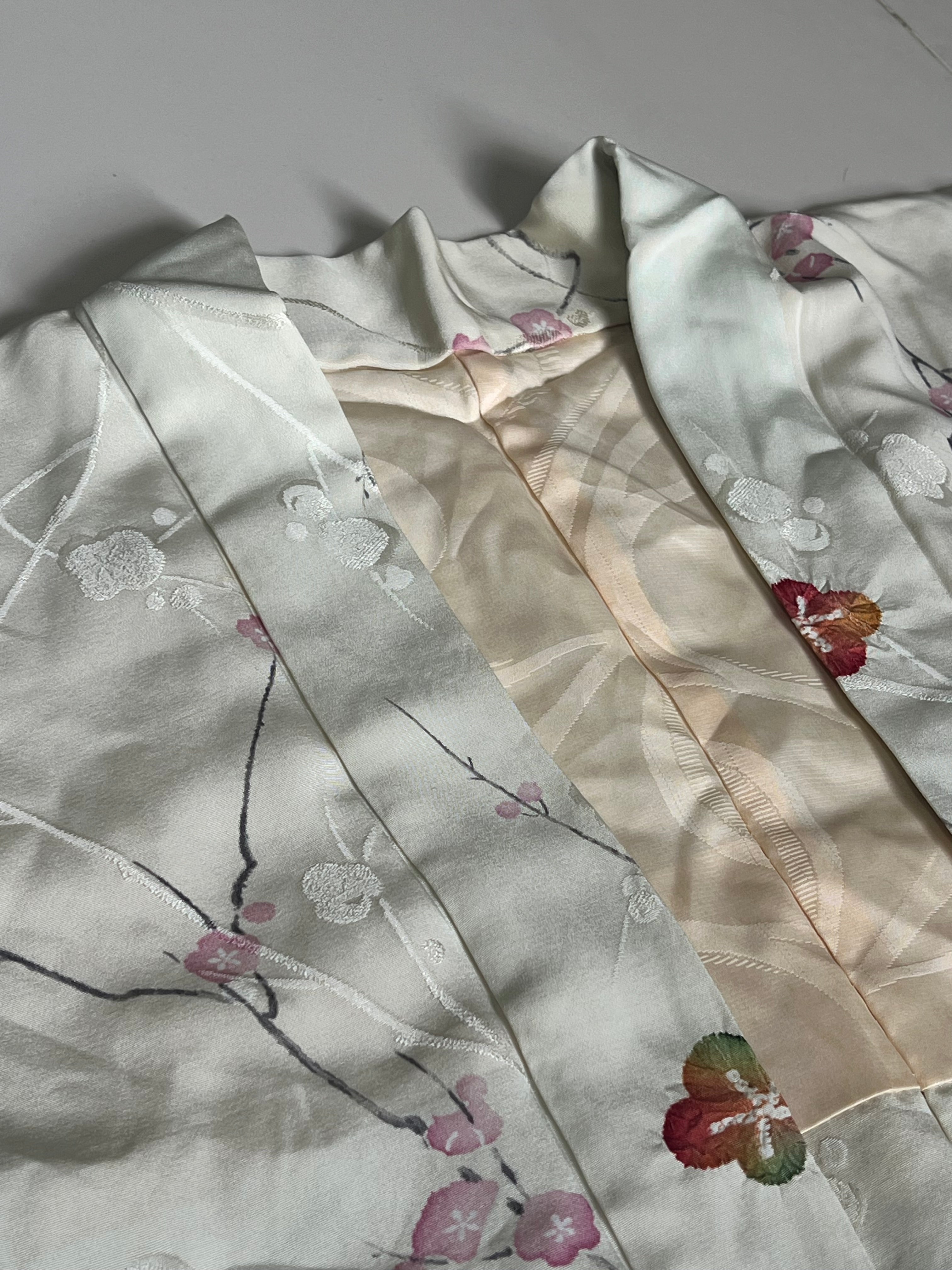 Vintage Japanese Haori Jacket Ivory Silk Cherry Blossom Floral Pattern Embroidered Kimono
