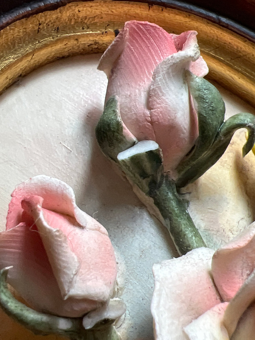 Vintage Capodimonte Porcelain Floral Wall Plaque in Oval Wooden Frame – Made in Italy
