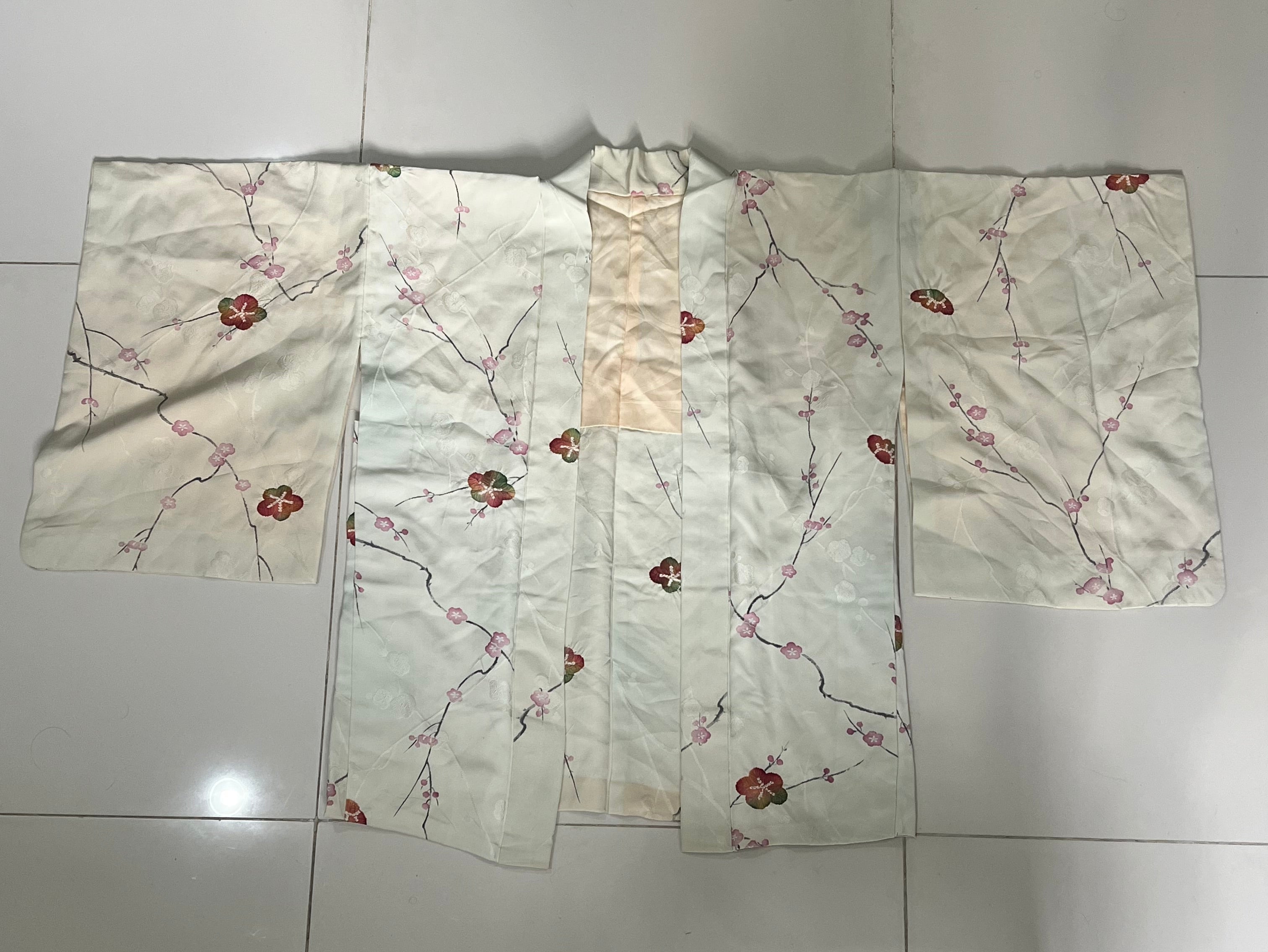 Vintage Japanese Haori Jacket Ivory Silk Cherry Blossom Floral Pattern Embroidered Kimono
