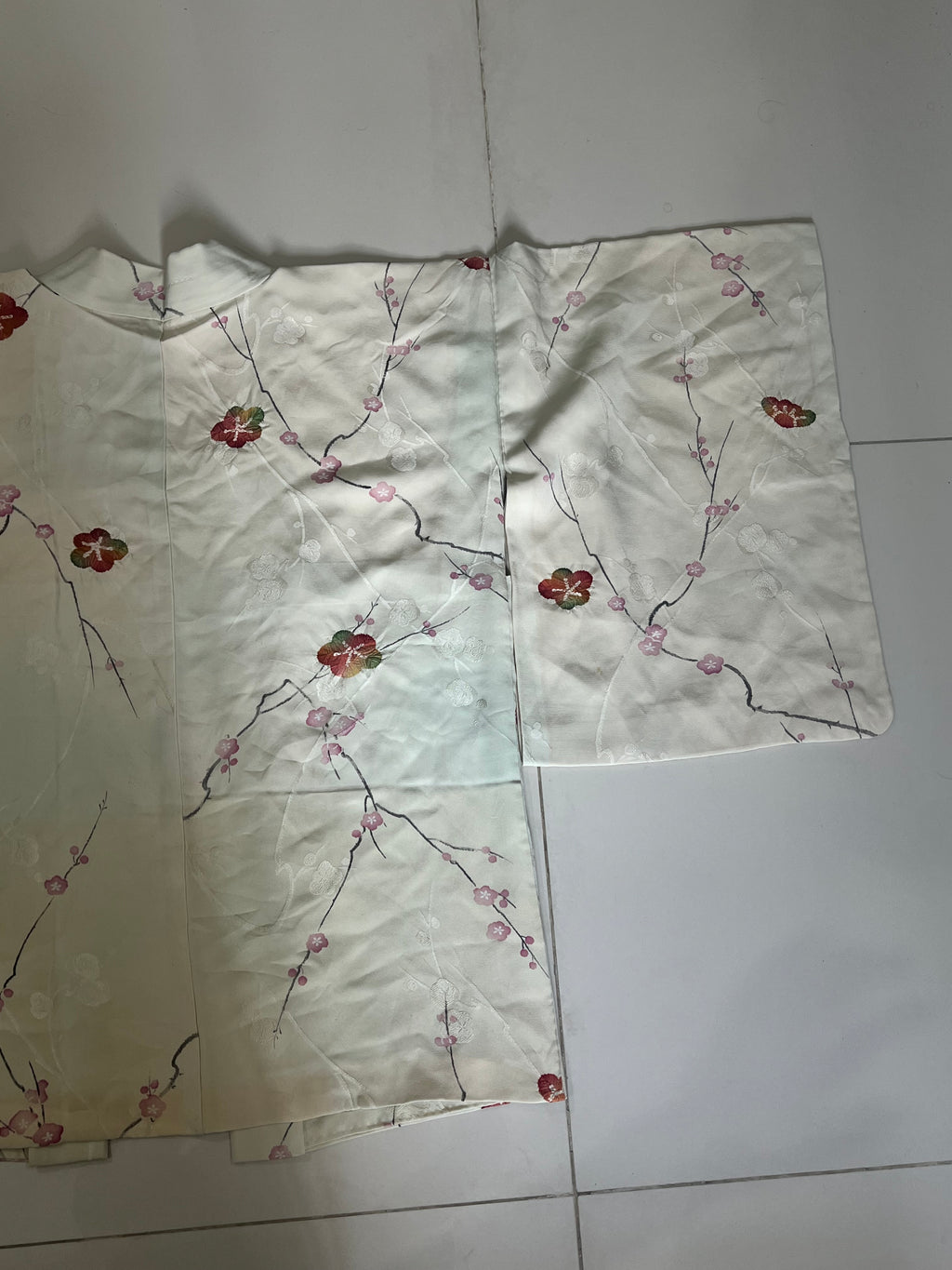 Vintage Japanese Haori Jacket Ivory Silk Cherry Blossom Floral Pattern Embroidered Kimono