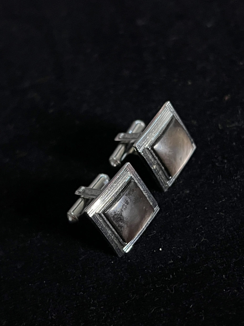 Dark mother-of-pearl square cufflinks