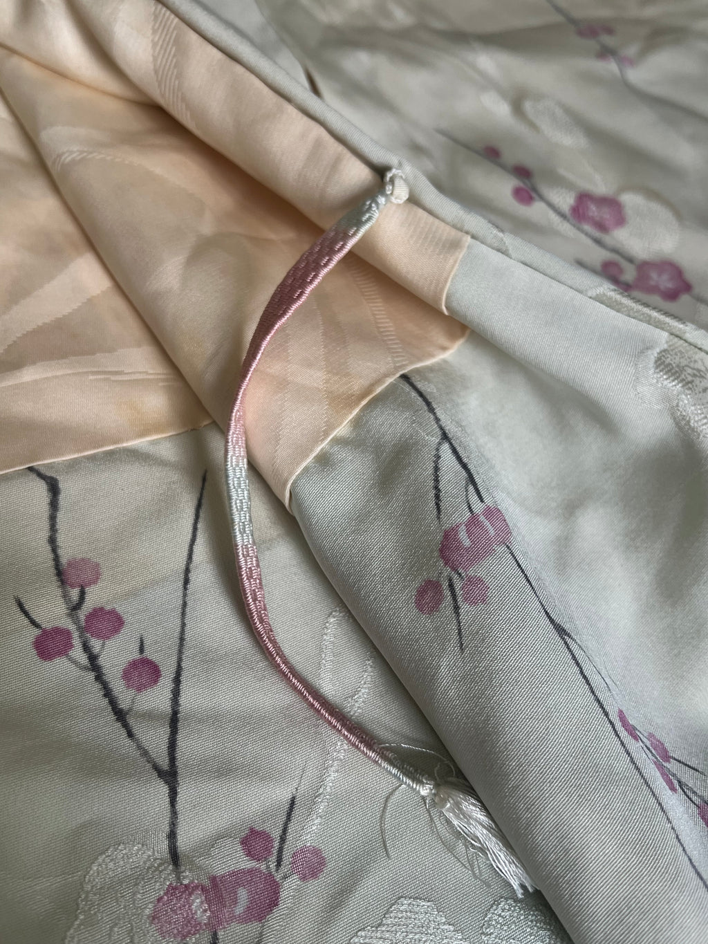 Vintage Japanese Haori Jacket Ivory Silk Cherry Blossom Floral Pattern Embroidered Kimono