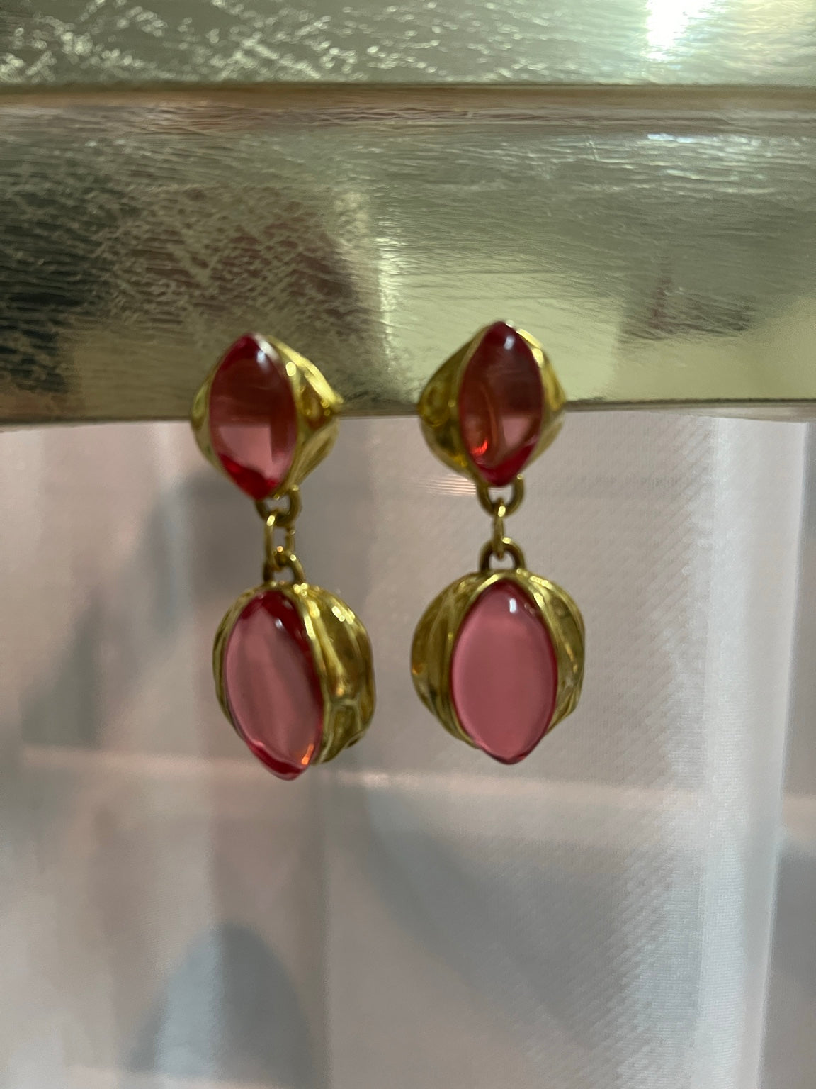 Vintage Napier Milano red cabochon clip-on earrings — detail
