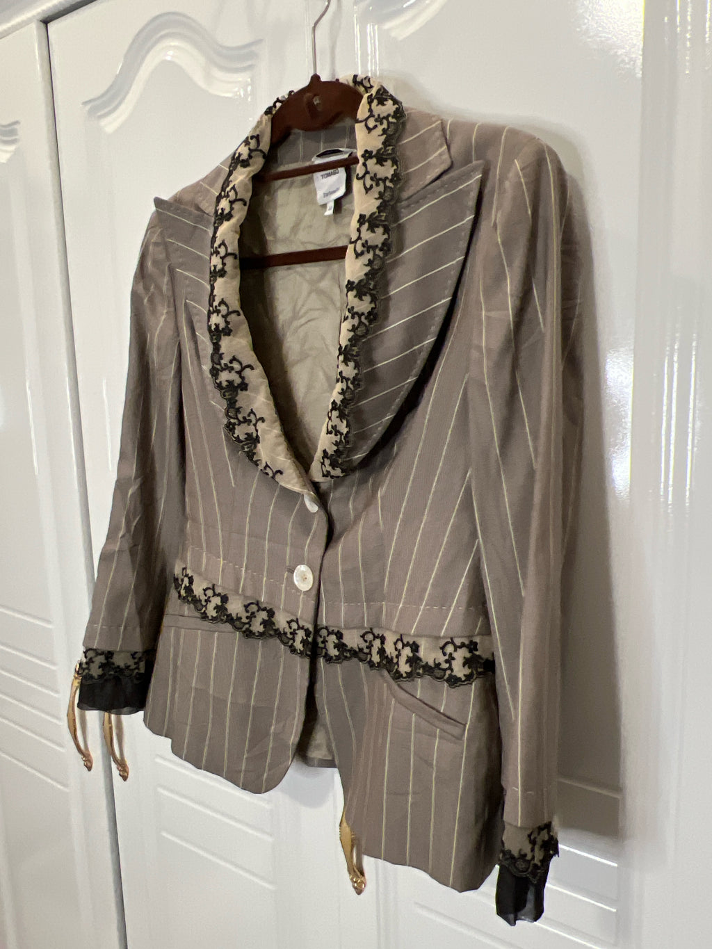 Tomaso Stefanelli Italian Designer Blazer | Size IT 44 / US 10 | Elegant Pinstripe Jacket with Lace Details