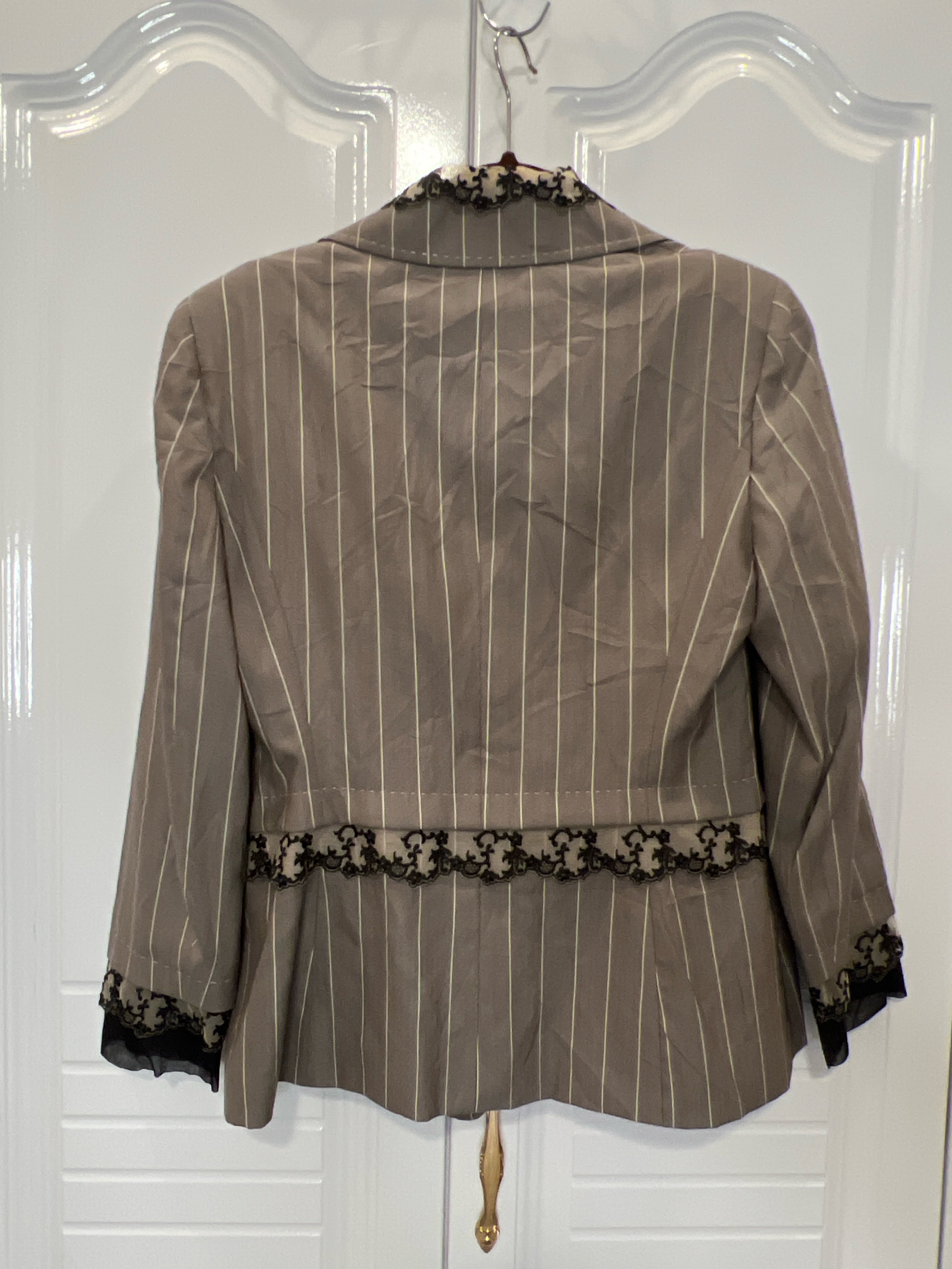 Tomaso Stefanelli Italian Designer Blazer | Size IT 44 / US 10 | Elegant Pinstripe Jacket with Lace Details