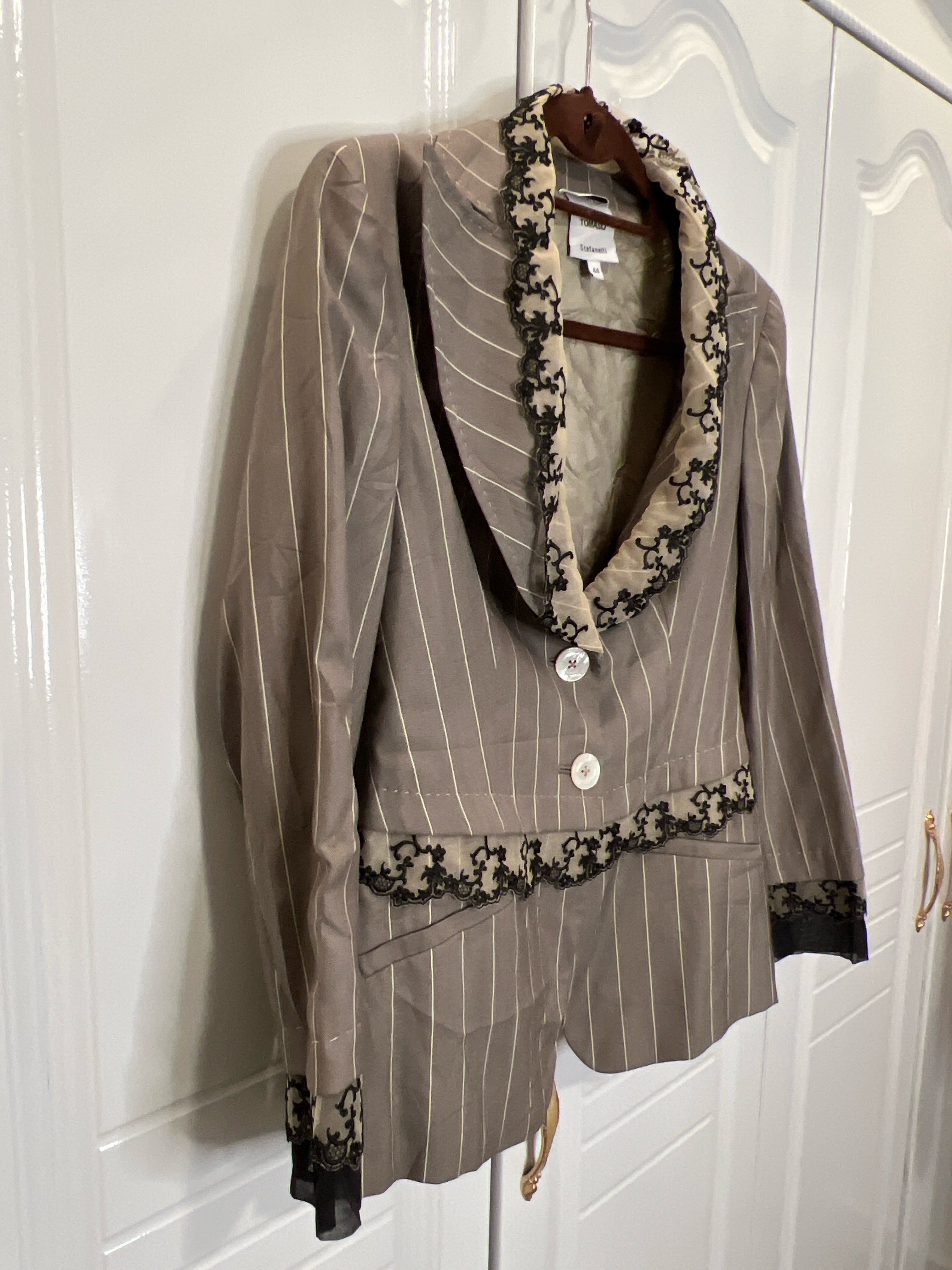 Tomaso Stefanelli Italian Designer Blazer | Size IT 44 / US 10 | Elegant Pinstripe Jacket with Lace Details