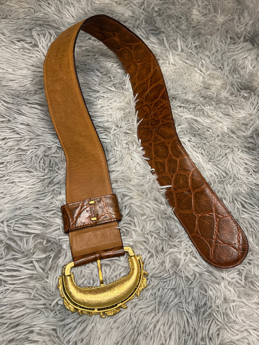 Vintage brown leather belt with gold buckle Made in Italy