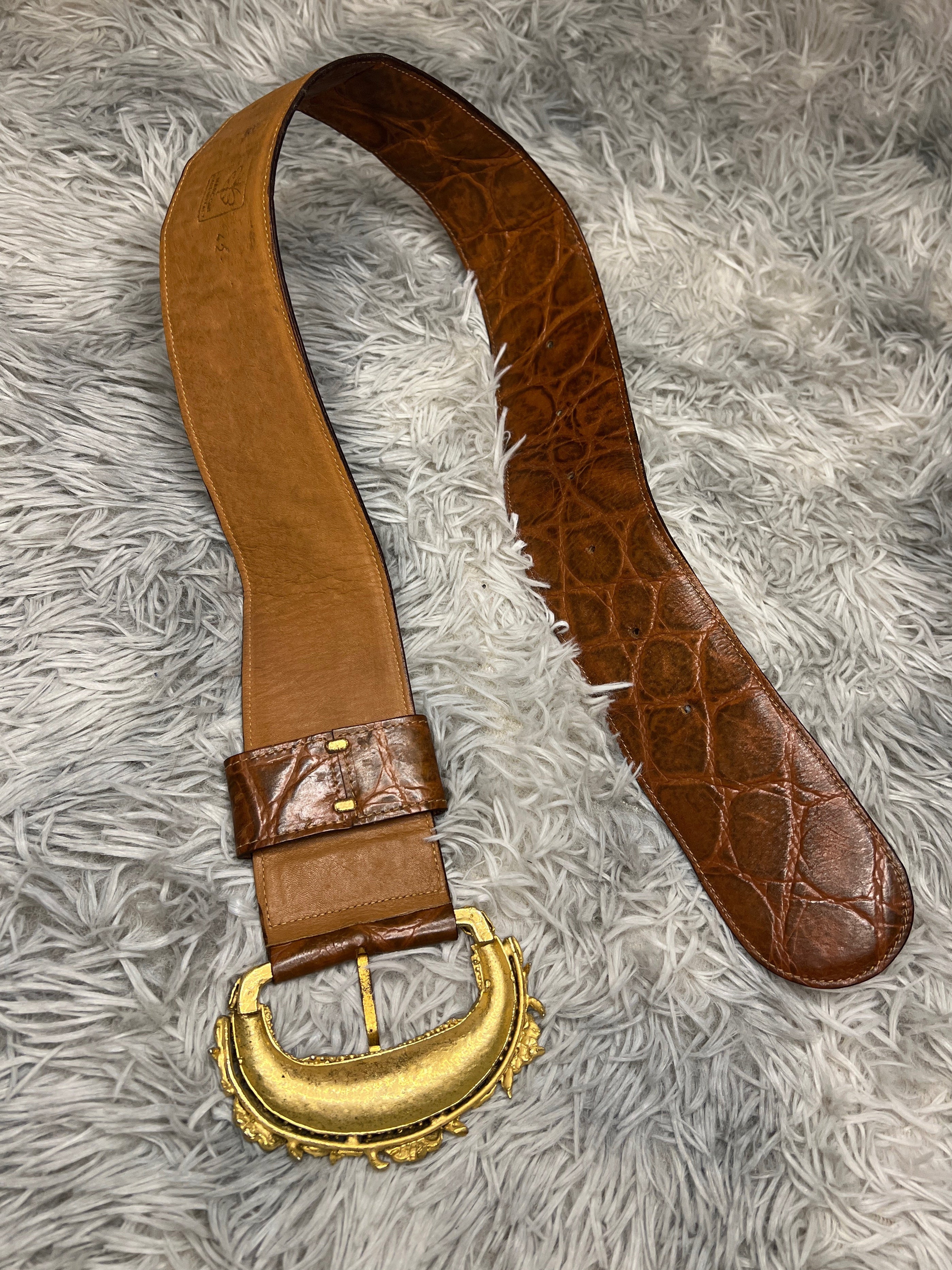 Vintage brown leather belt with gold buckle Made in Italy